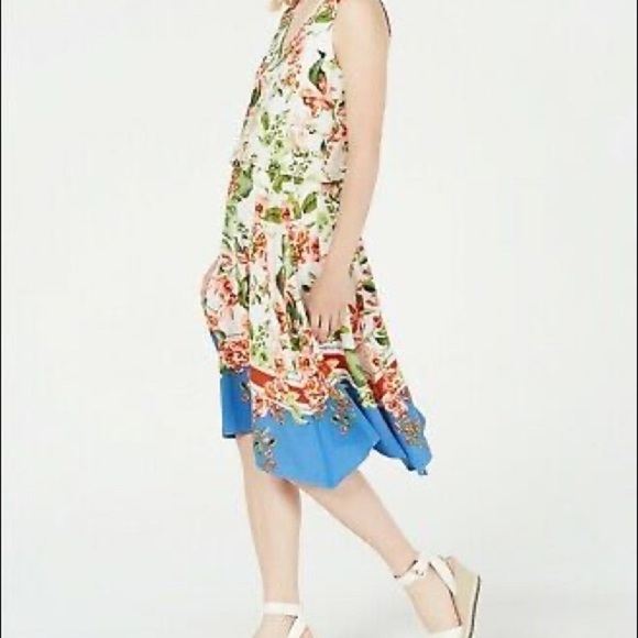 𝅺Tommy Hilfiger Womens Floral V Neck Handkerchief- Hem Dress Size 4 - Picture 3 of 10